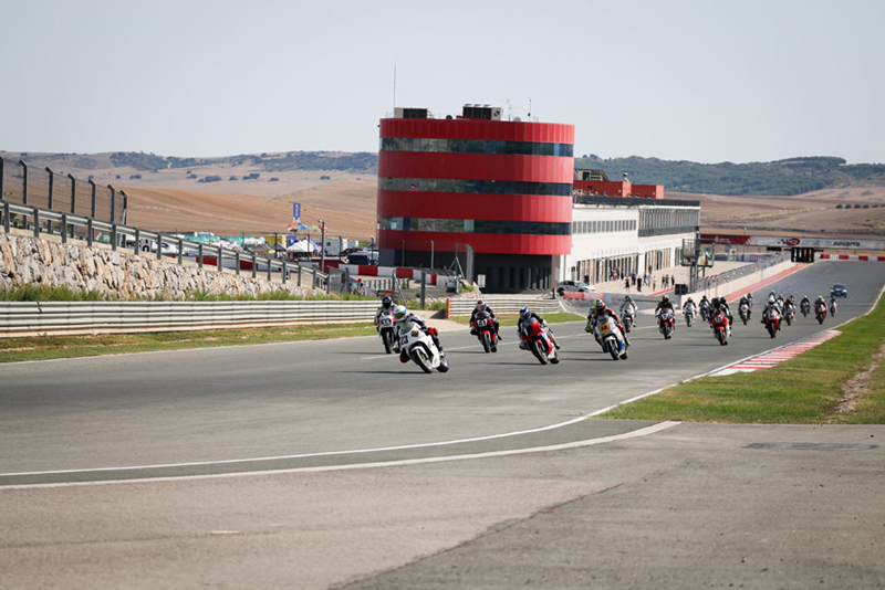 Fin de semana de Motos Cl&aacute;sicas en el Circuito de Navarra